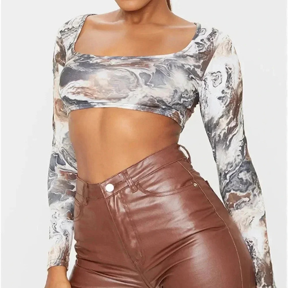 Brown Marble Print Long Sleeve Crop Top - Picture 2 of 10